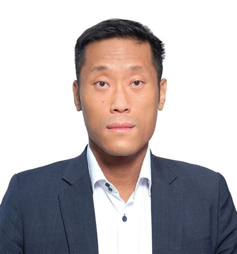 Simon Tsui .